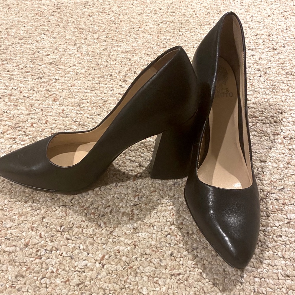 Black block heel Vince Camuto pumps